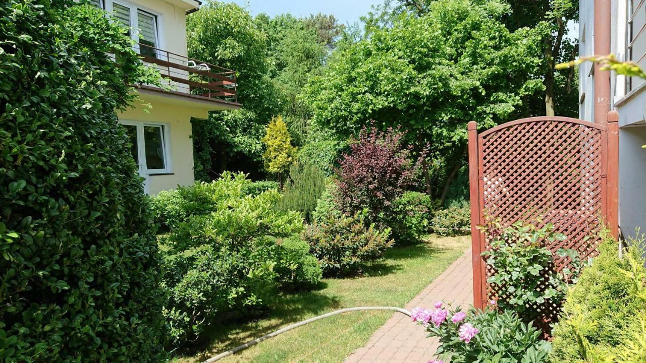 Ogrodowe Zacisze Apartment Jastrzębia Góra Exterior foto